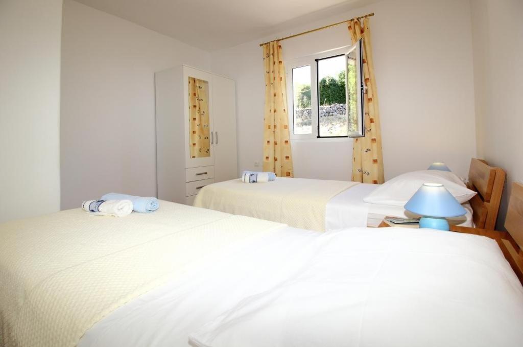 Apartments Dubreta ツァヴタット エクステリア 写真