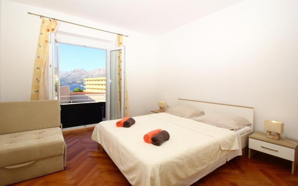 Apartments Dubreta ツァヴタット エクステリア 写真